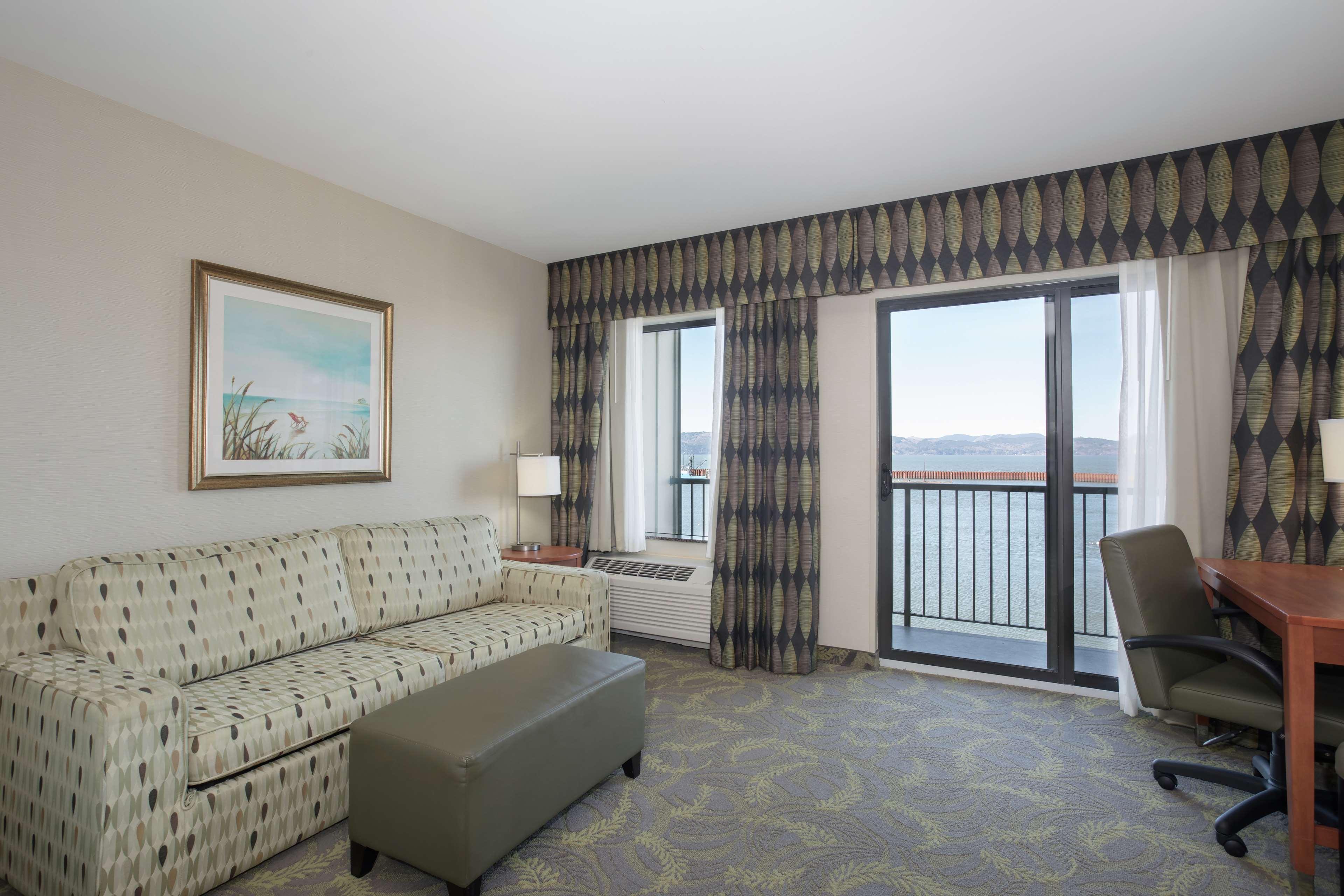 Hampton Inn & Suites Асторія Екстер'єр фото