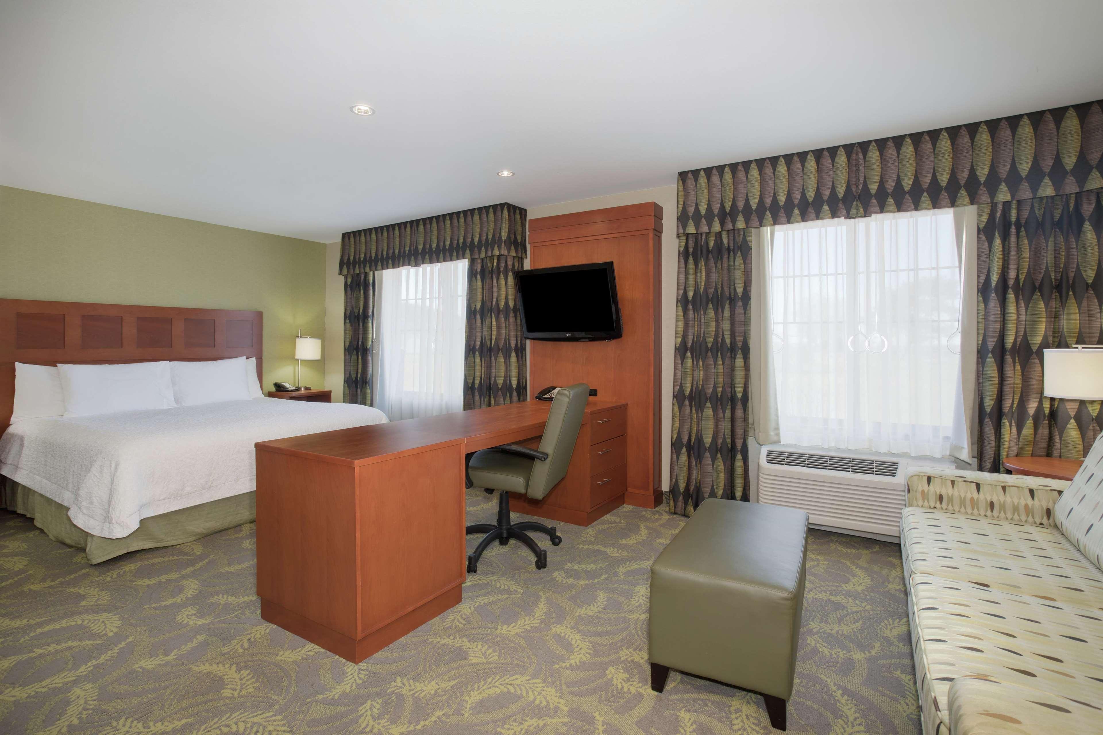 Hampton Inn & Suites Асторія Екстер'єр фото