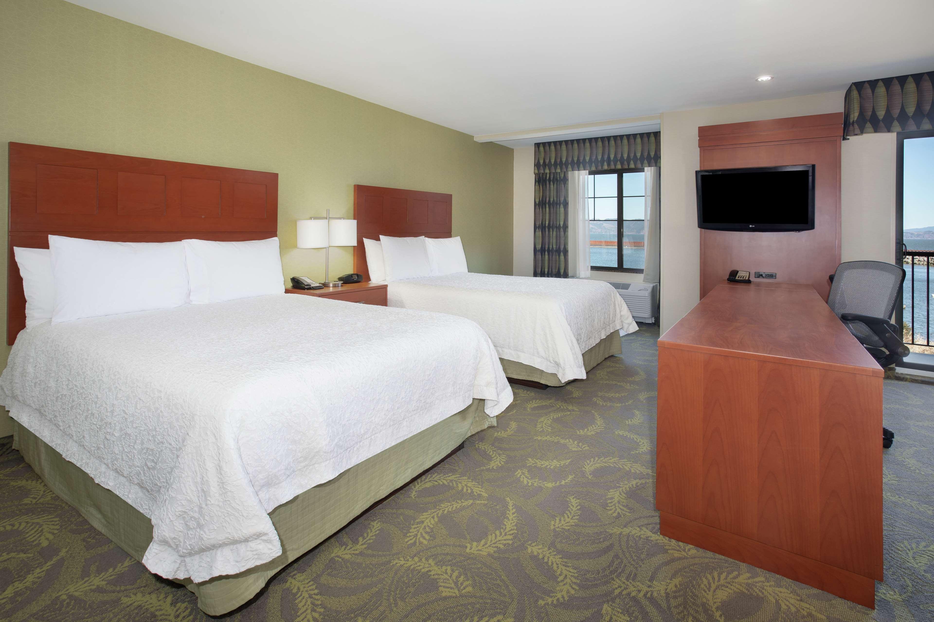 Hampton Inn & Suites Асторія Екстер'єр фото