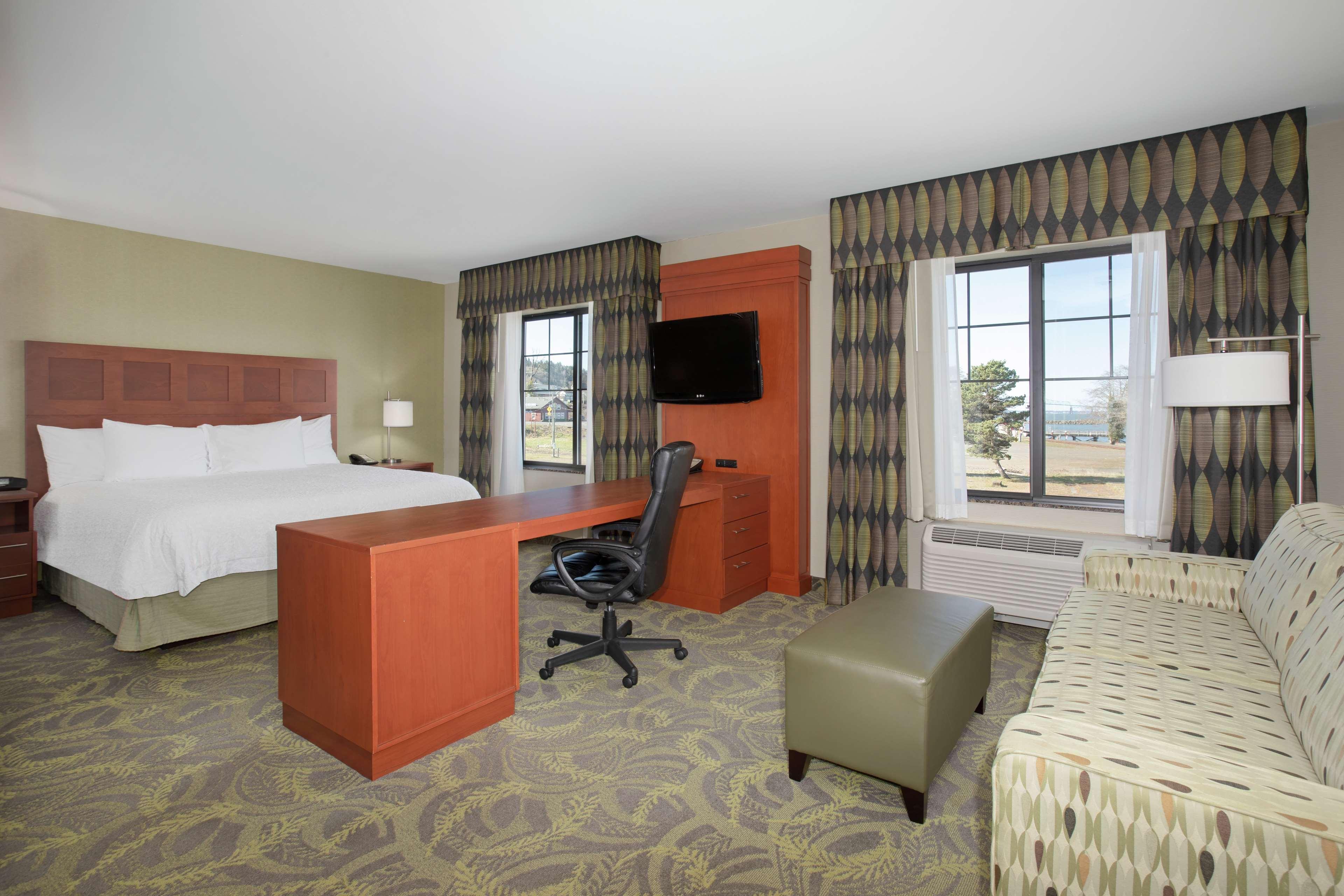 Hampton Inn & Suites Асторія Екстер'єр фото