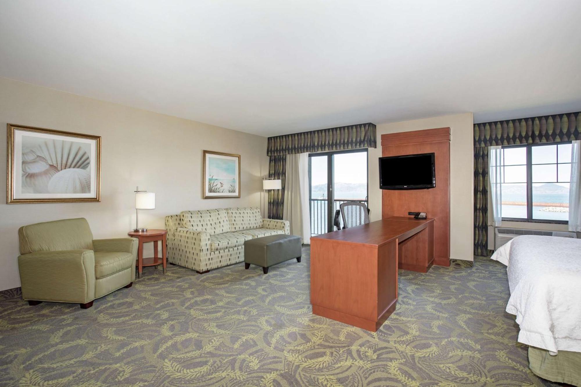 Hampton Inn & Suites Асторія Екстер'єр фото